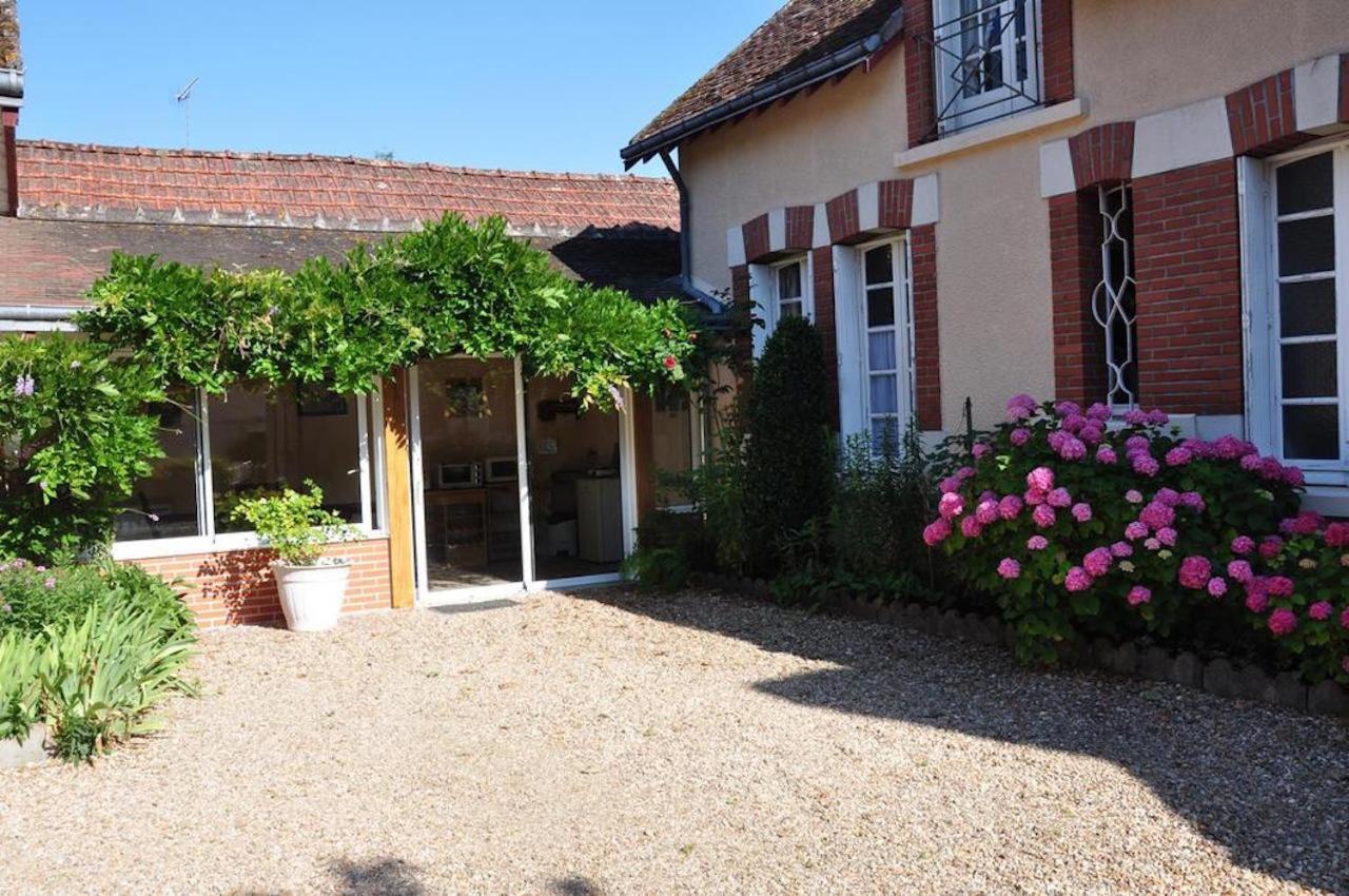 La Petite Tuilerie Otel Villefranche-sur-Cher Dış mekan fotoğraf